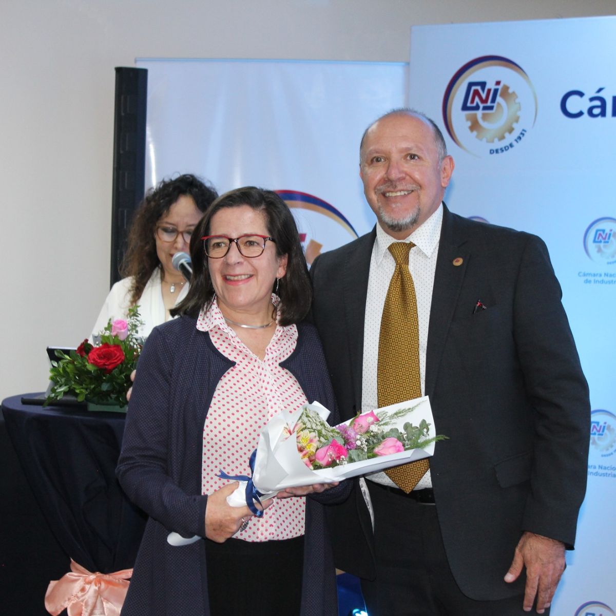 LA CNI RECONOCE EL APORTE DE LA MUJER INDUSTRIAL EN SU DÍA